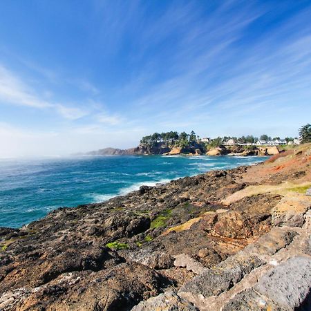 Captain'S Quarters And Cabins Depoe Bay Ruang foto