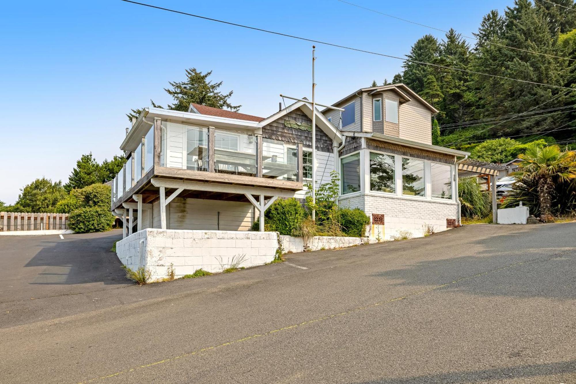 Captain'S Quarters And Cabins Depoe Bay Ruang foto